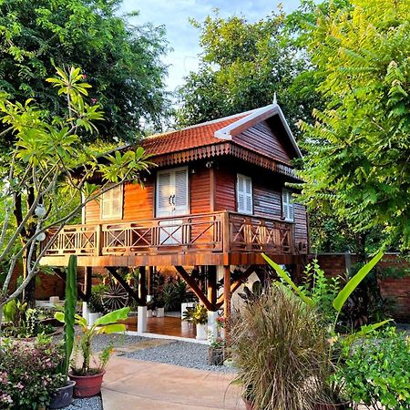 The Little Vegan Homestay Phumi Banteay Srei エクステリア 写真